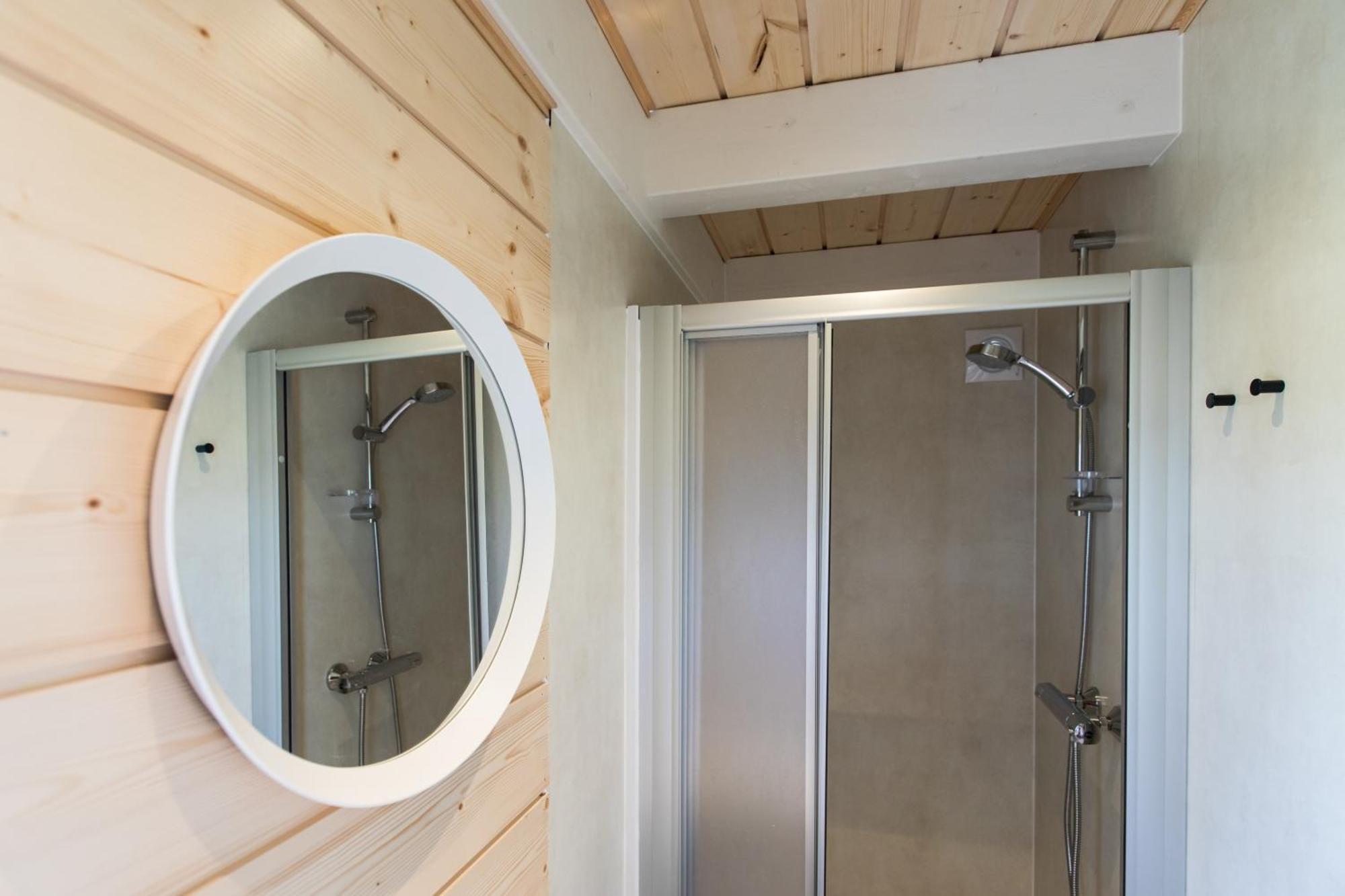 Апартаменти Tiny House - Optioneel Met Hottub Доккюм Екстер'єр фото
