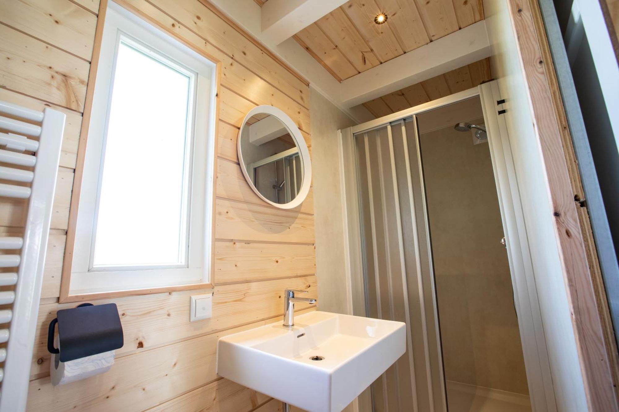 Апартаменти Tiny House - Optioneel Met Hottub Доккюм Екстер'єр фото